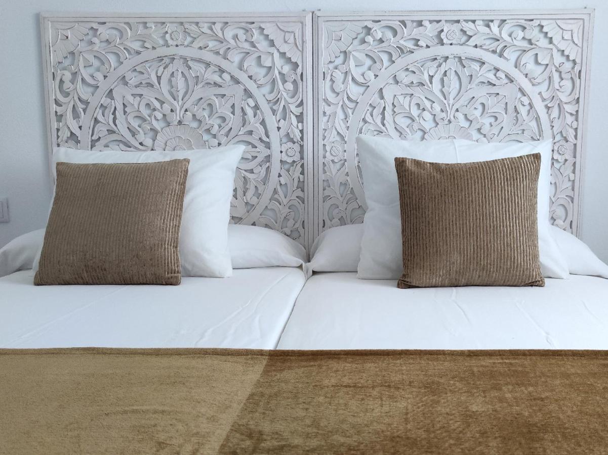 La Posada De Lola - Adults Only Otel Bolonia Dış mekan fotoğraf