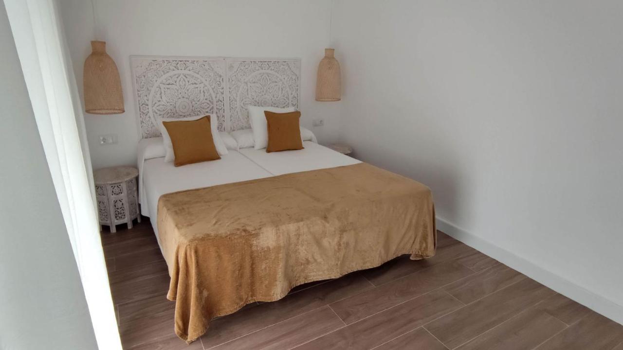 La Posada De Lola - Adults Only Otel Bolonia Dış mekan fotoğraf