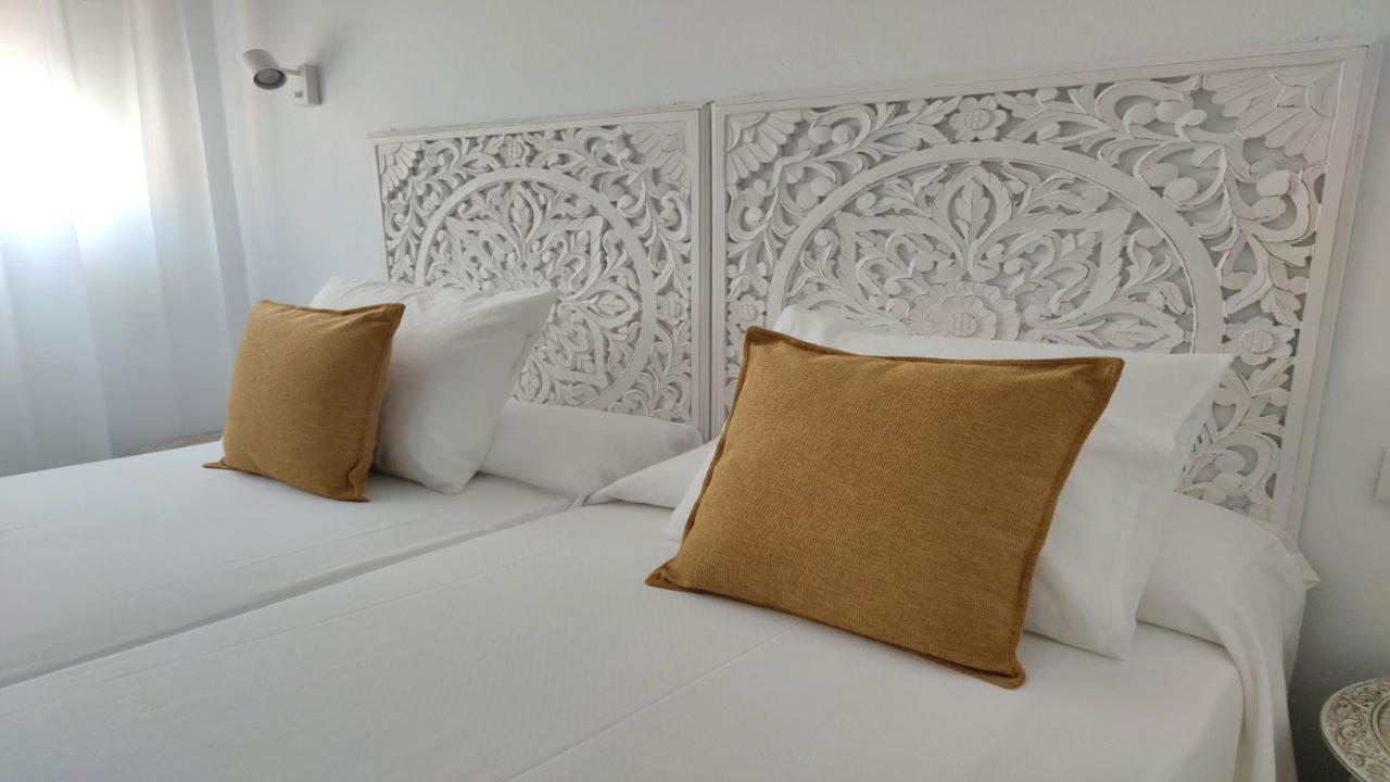La Posada De Lola - Adults Only Otel Bolonia Dış mekan fotoğraf